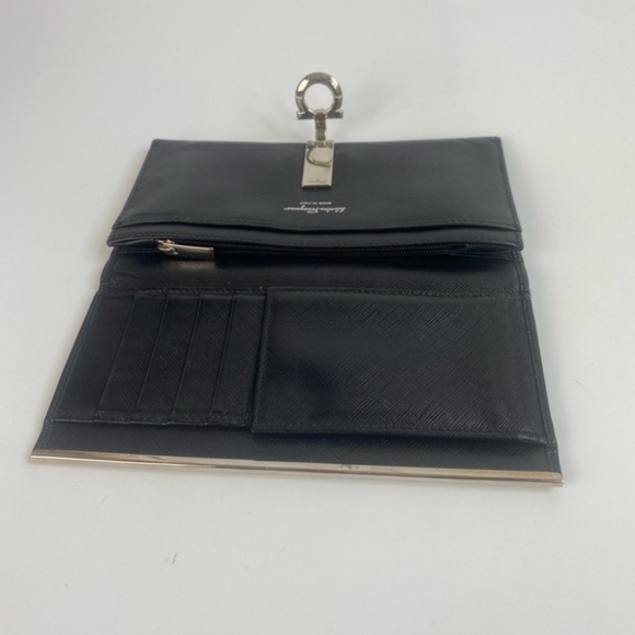 Salvatore Ferragamo Gancini Icona Nero Continental Wallet - Picture 3 of 9